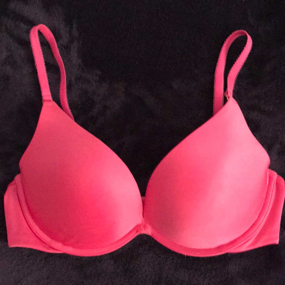 NWOT Victoria’s Secret 34C hot pink bra